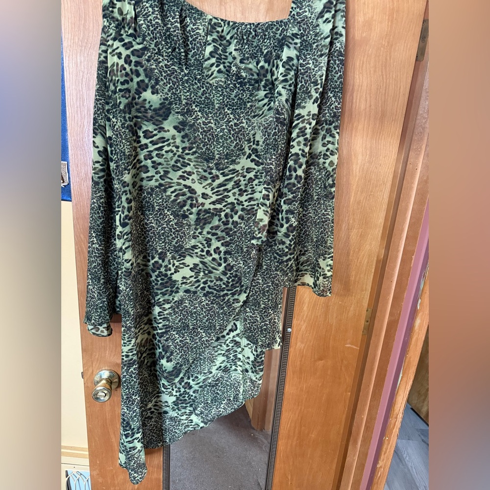 Vintage Essence by Mail Asymmetrical Green Leopard Print Dress